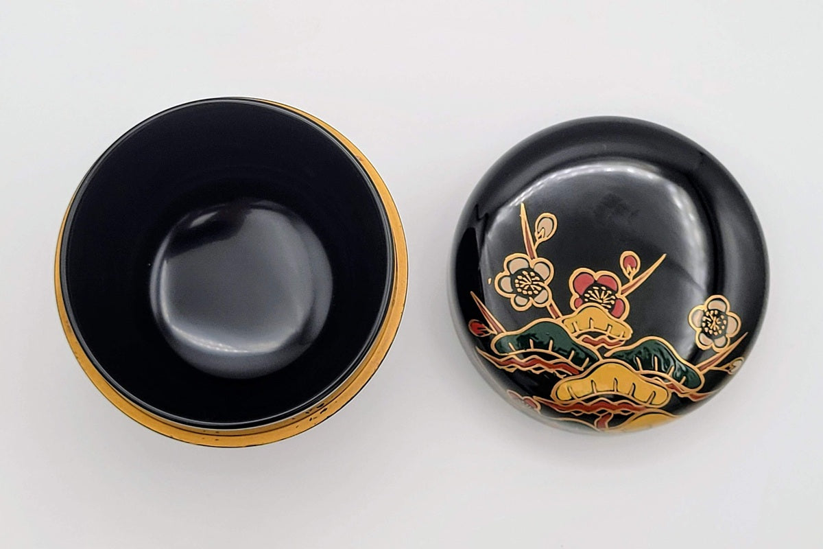 Matcha natsume with Shochikubai motif 松竹梅 Sakata Minetosh