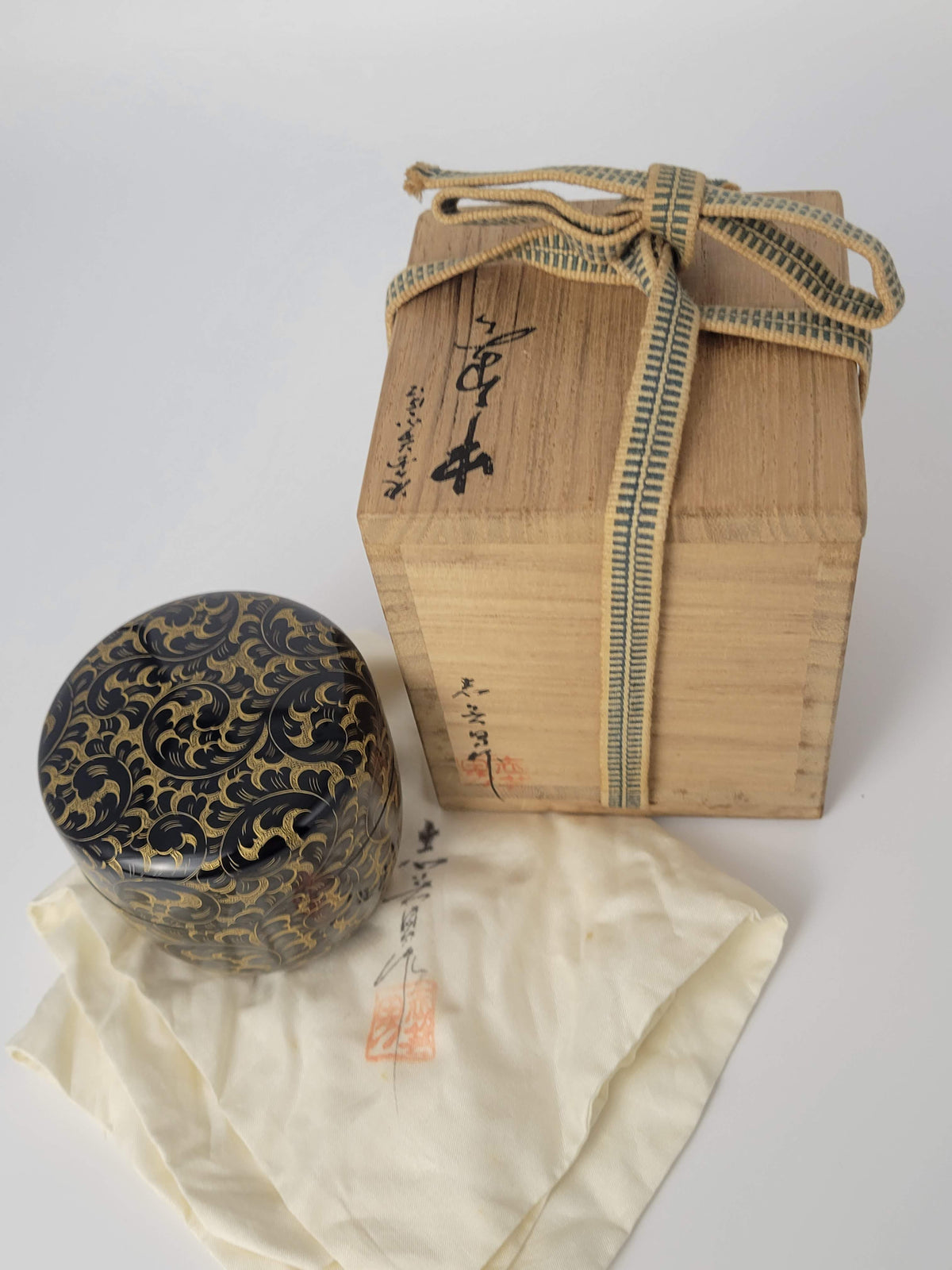 Japanse natsume matcha karakusa chinkin  唐草沈金棗 Maeshi Shigeo